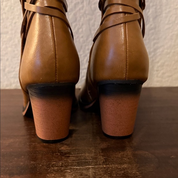 Brown VENUS knee-High Lace-Up Boots size 7 - Picture 6 of 7
